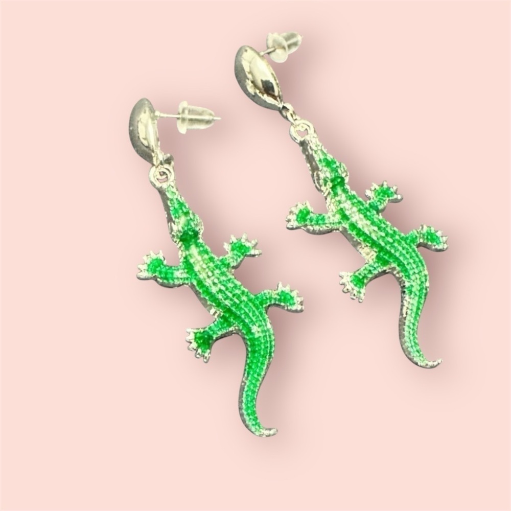 3D green Enameled Alligator Earrings 3D green Enameled Alligator Earrings